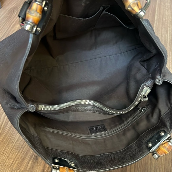 A143 - 💯 % authentic Gucci shoulder bag - Picture 9 of 16